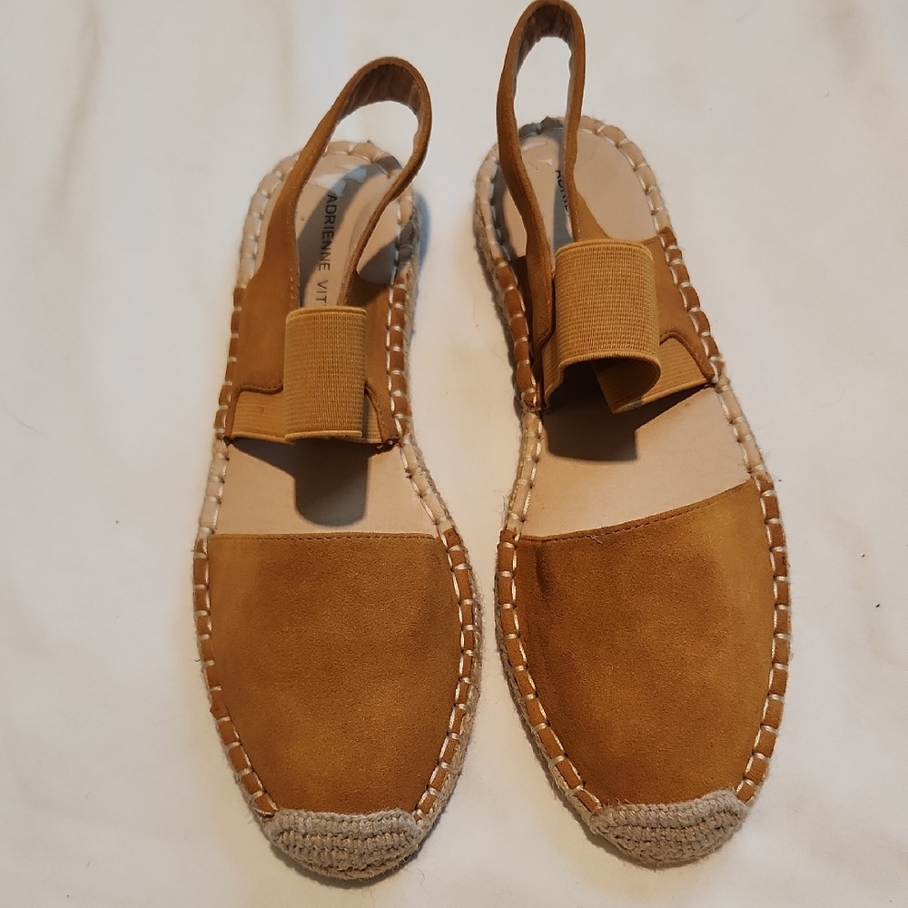 NEW Adrienna Vittadini Seude Tan Espadrille Sandals Sz 7